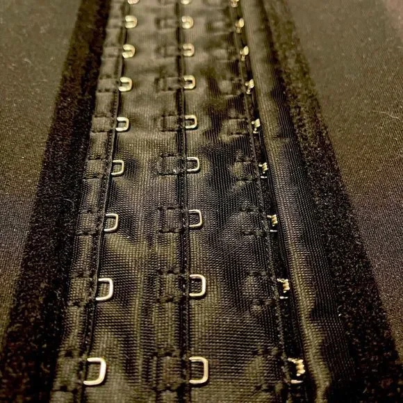 💥Closet CLEAROUT💥Waist Trainer - Size Large (28-30 inches) - Picture 4 of 7